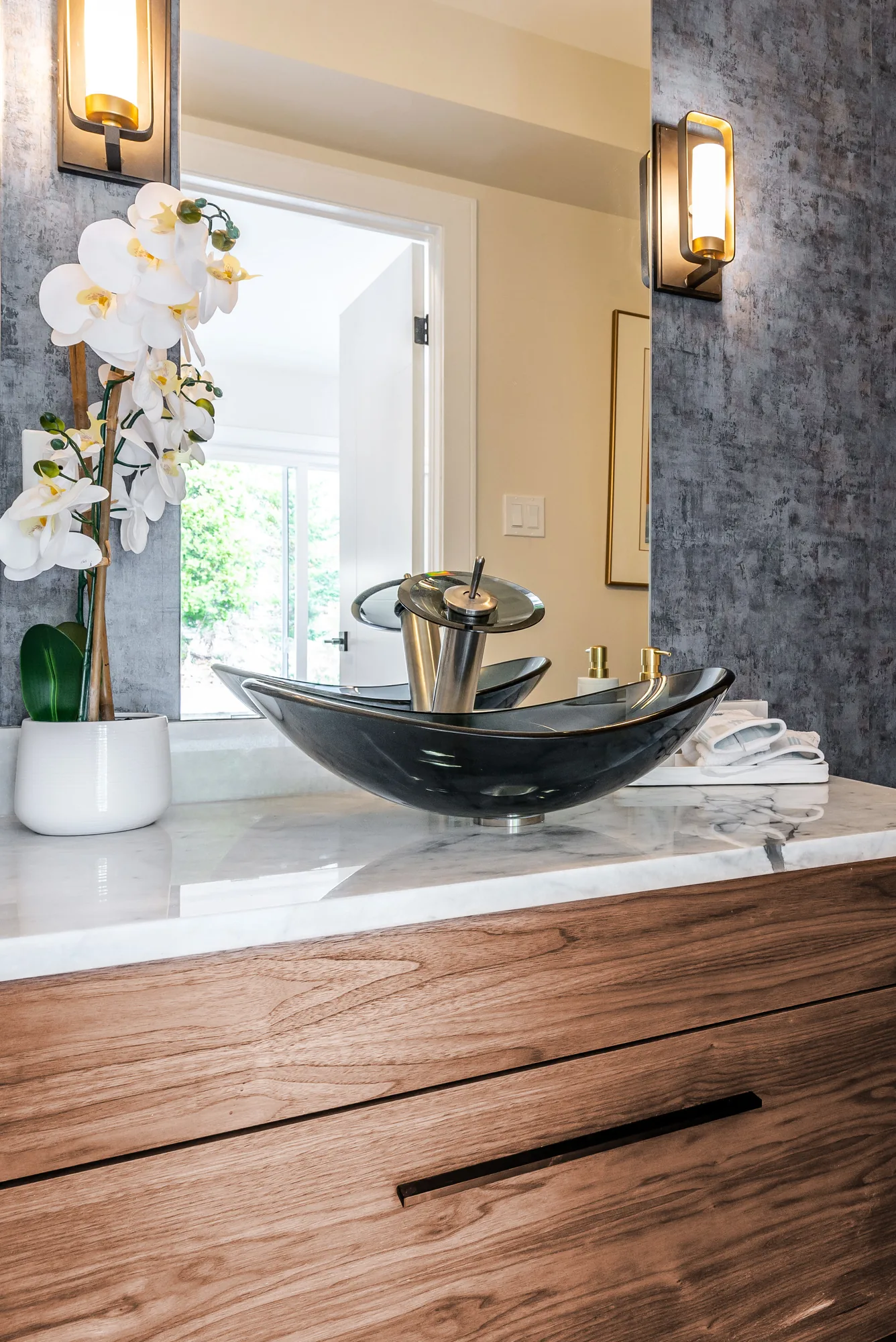 Spinnaker Drive — Halifax interior designed by MAD Design Interiors (photo 4 of 9)